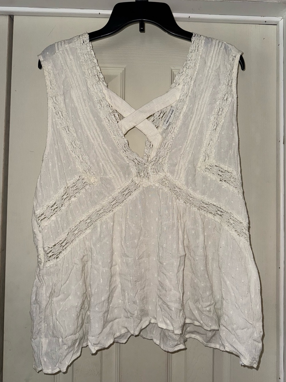 White Lace Sleeveless V-Neck Top